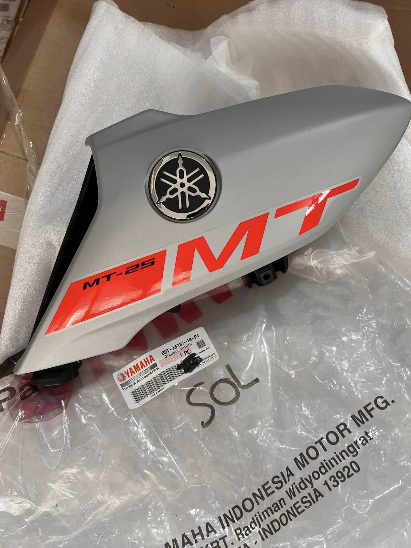 20-22 yamaha mt 25 sol grenaj gri renk mt 25 sol hava kanalı orııjınal