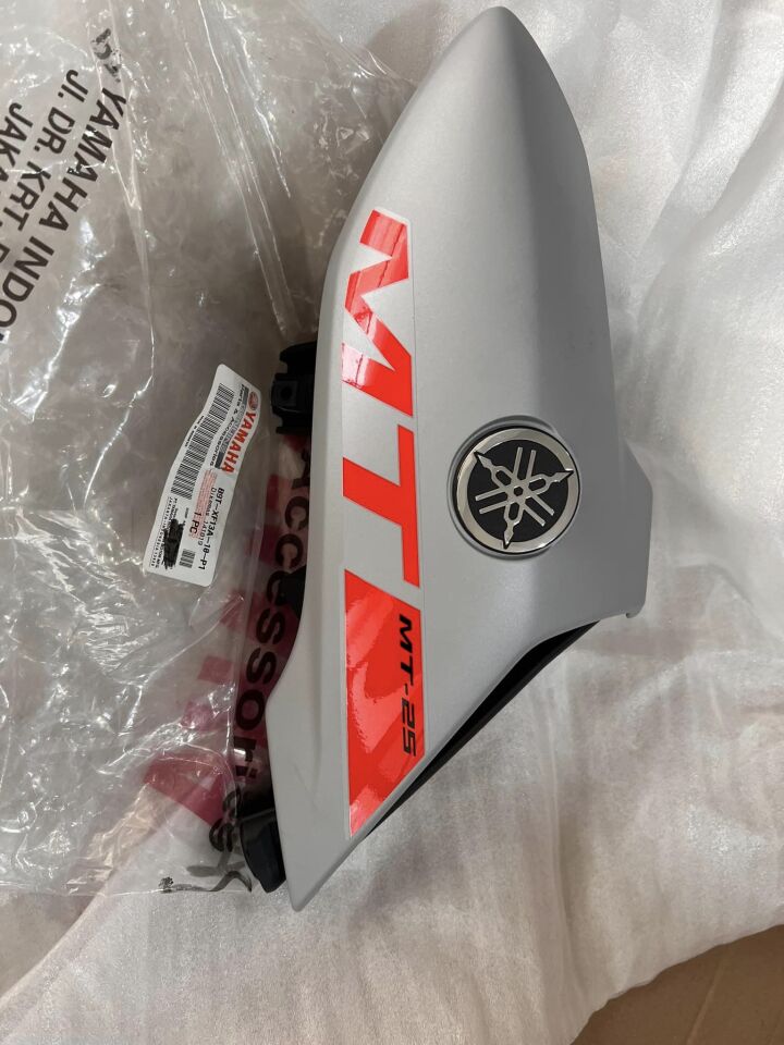 20-22 yamaha mt 25 sağ grenaj mt 25 sağ hava kanalı orıjınal