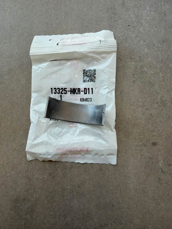 20-26 HONDA CBR 1000RR-R ANA YATAK ALT HONDA CBR 1000 RR-R ANA YATAK ALT SARI RENK