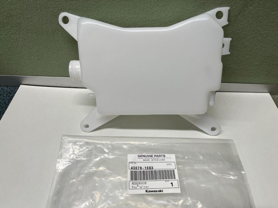 KAWASAKİ KLR 650 YEDEK SU DEPOSU KLR 650 YEDEK SU DEPOSU