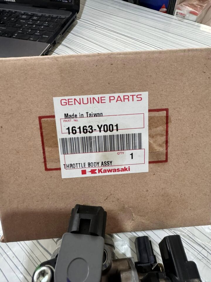 kawasaki j 300 enjeksiyon gövdesi j 300 karbüratör sıfır orıjınal
