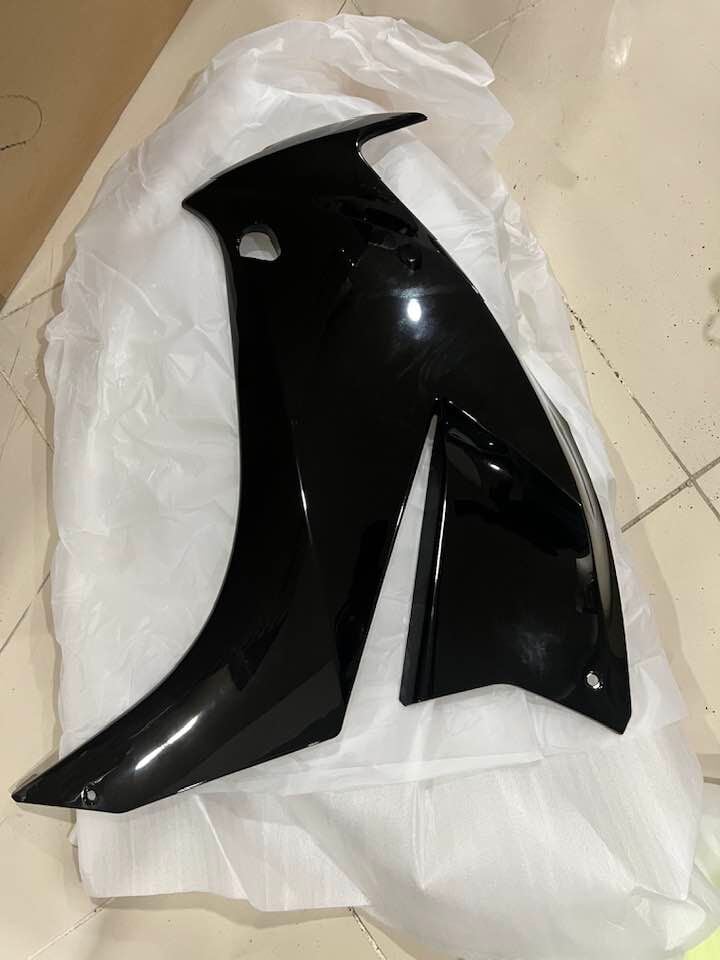 14-17 HONDA CBR 250 SOL GRENAJ CBR 250 SOL GRANAJ SİYAH RENK ORJINAL
