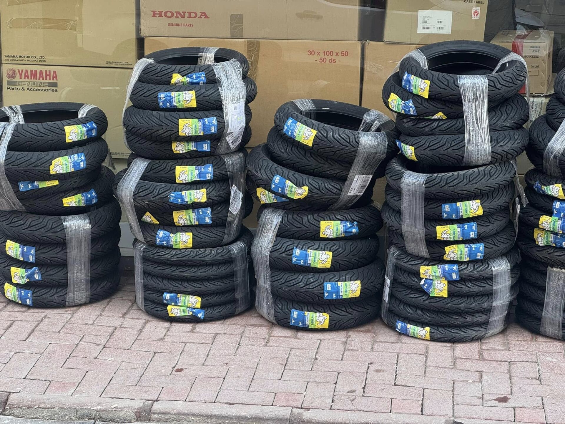 yamaha xmax 400 lastik takımı michelin city grip2  2024 tarihli
