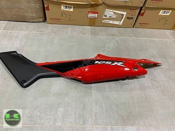 04-10 Cbr 125 Sol Kuyruk Grenajı Cbr 125 Kuyruk Grenajı Sol Sıfır Orijinal