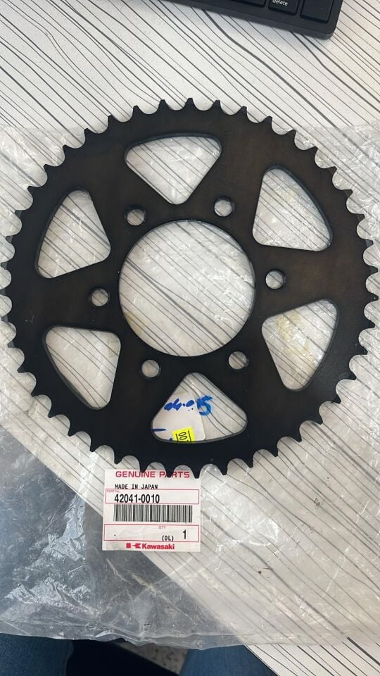 04-05 Kawasaki Z750 Arka Dişli Orijinal