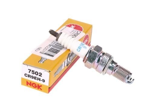 NGK Buji - CR9EH-9 CBR 600F CBR 929 RR CBR 954 RR