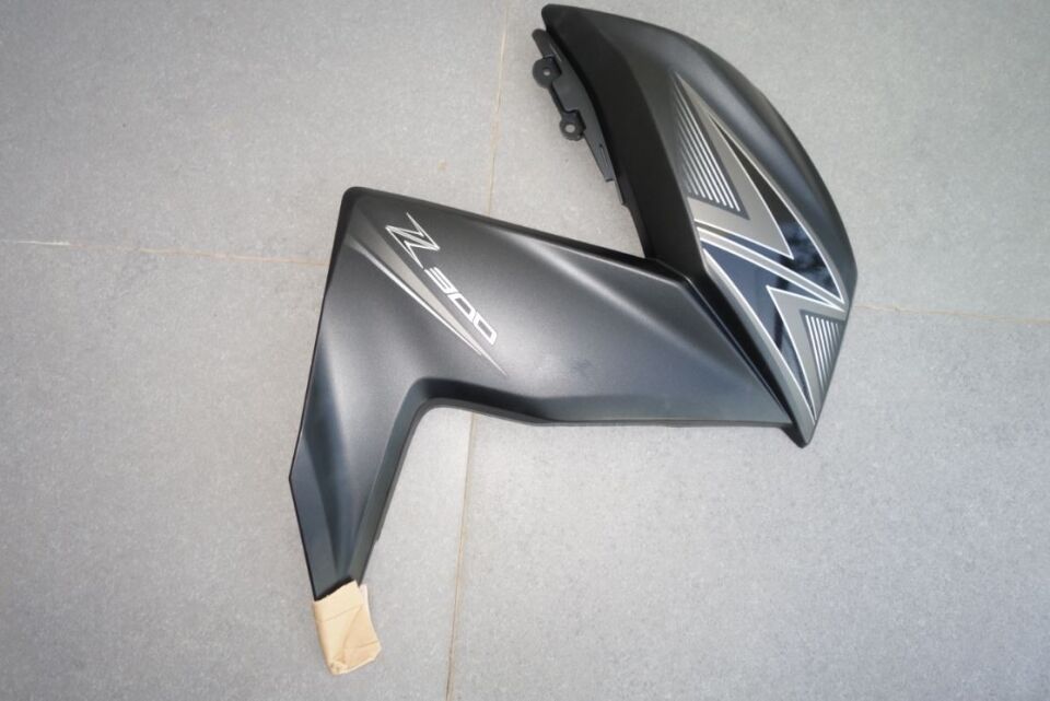 kawasaki z 300 sağ grenaj z300 sağ grenaj mat siyah m.f.s black