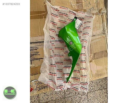 Kawasaki Z 250 Sl Sağ Kuyruk Grenajı Yeşil Renk Ninja 250 SL Kuyruk Grenajı Orijinal