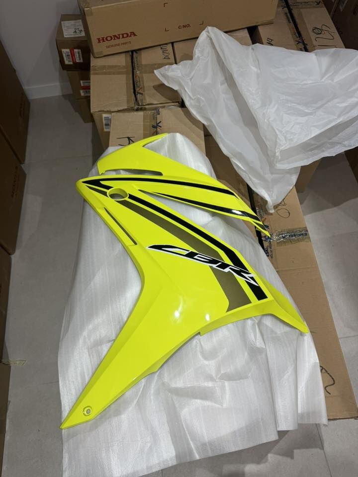 16-20 honda cbr 500r sol grenaj cbr 500 sol grenaj sarı renk orıjınal