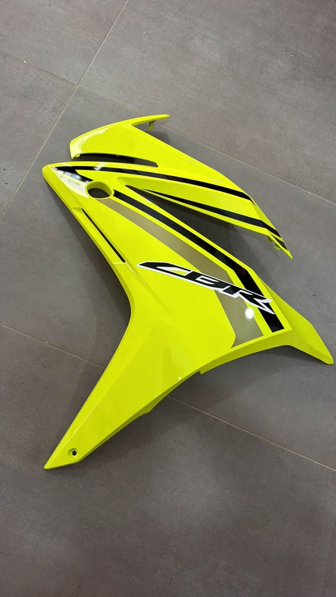 16-20 honda cbr 500r sol grenaj cbr 500 sol grenaj sarı renk orıjınal