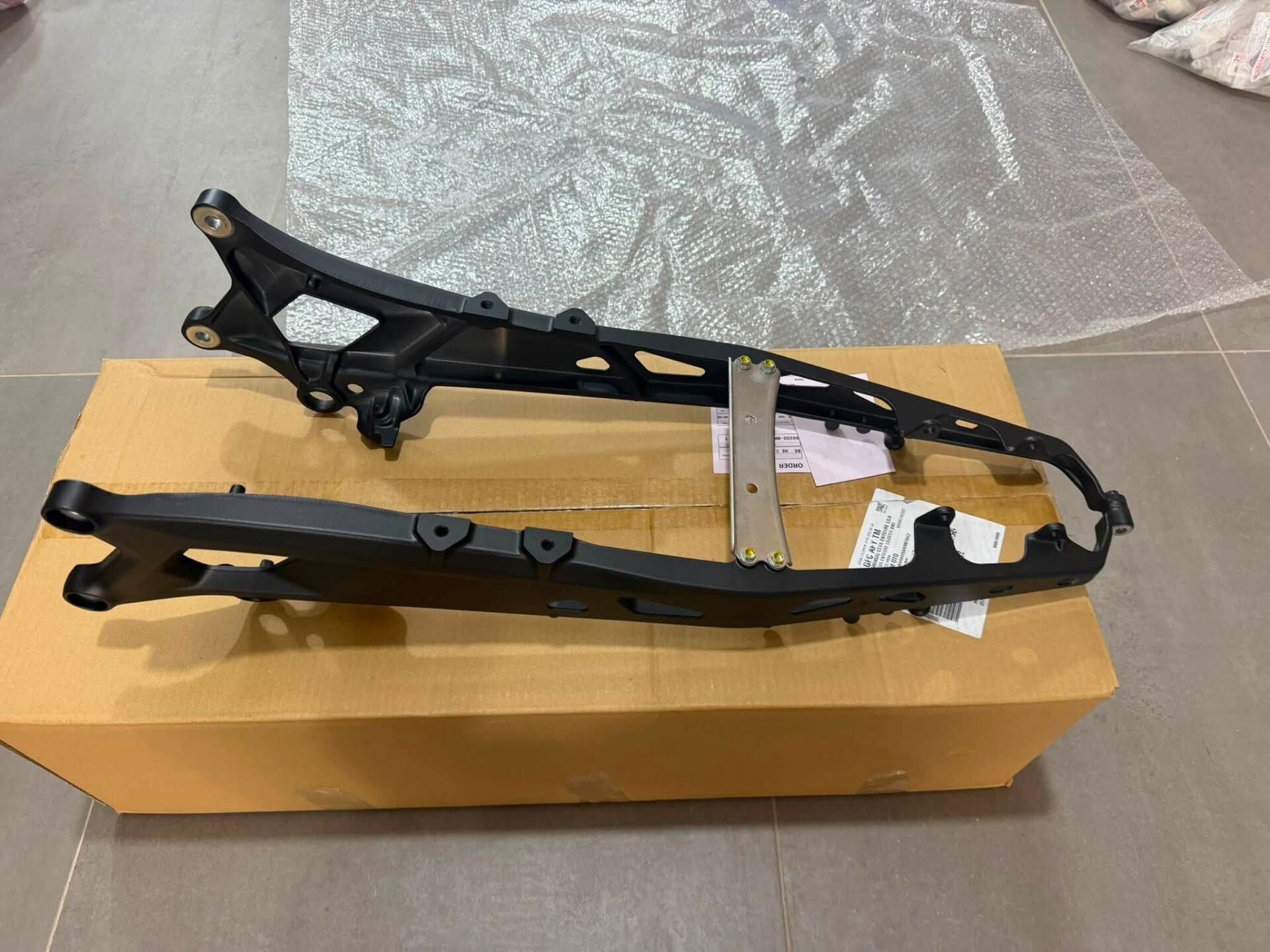 17-19 HONDA CBR 1000RR KUYRUK ŞASESİ CBR 1000 RR KUYRUK ŞASESİ SİYAH RENK