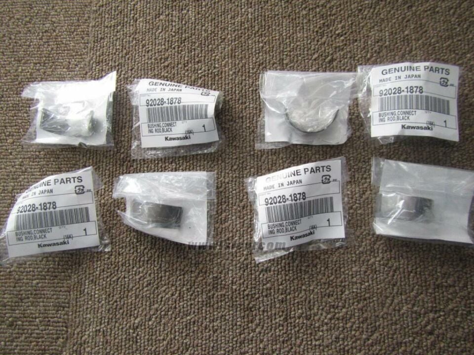 95-04 KAWASAKİ ZX6 KOL YATAK ZZR 600 KOL YATAK ZX636 ZX 636 KOL YATAK SİYAH RENK