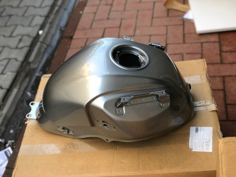 07-09 kawasaki versys 650 depo versys 650 yakıt tankı gri renk