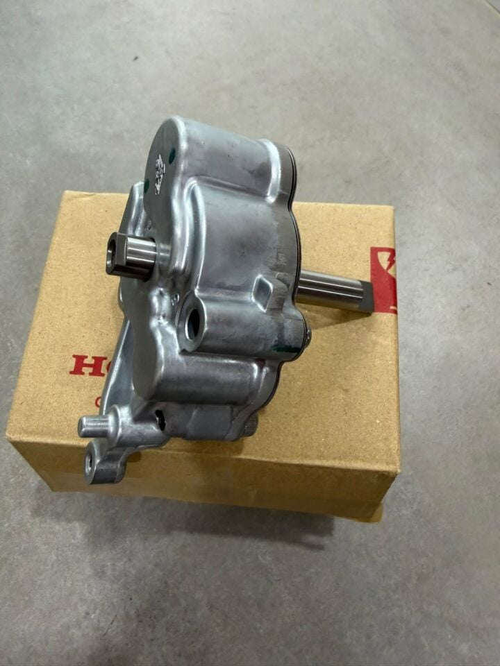 Honda Cbr 650F Yağ Pompası Cb 650 F Yağ Pompası Cbr 650 Yağ Pompası