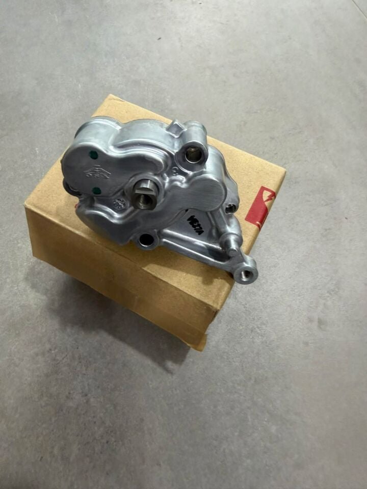 Honda Cbr 650F Yağ Pompası Cb 650 F Yağ Pompası Cbr 650 Yağ Pompası