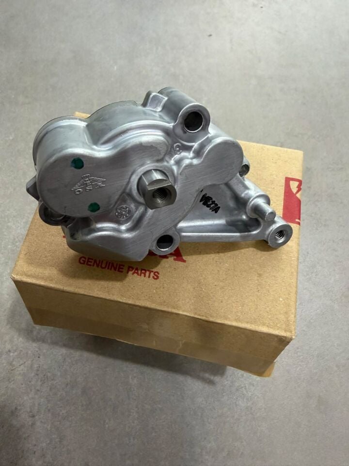 Honda Cbr 650F Yağ Pompası Cb 650 F Yağ Pompası Cbr 650 Yağ Pompası