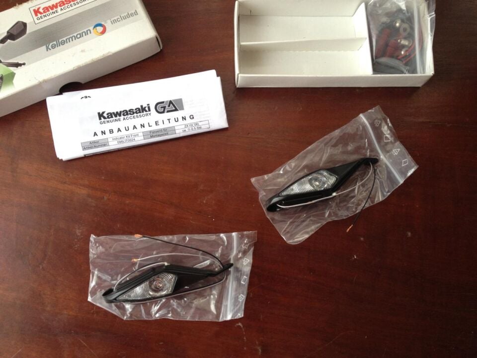 2008-2010 Kawasaki ZX-10 ön sinyal takımı orijinal 08-10 model Içındır