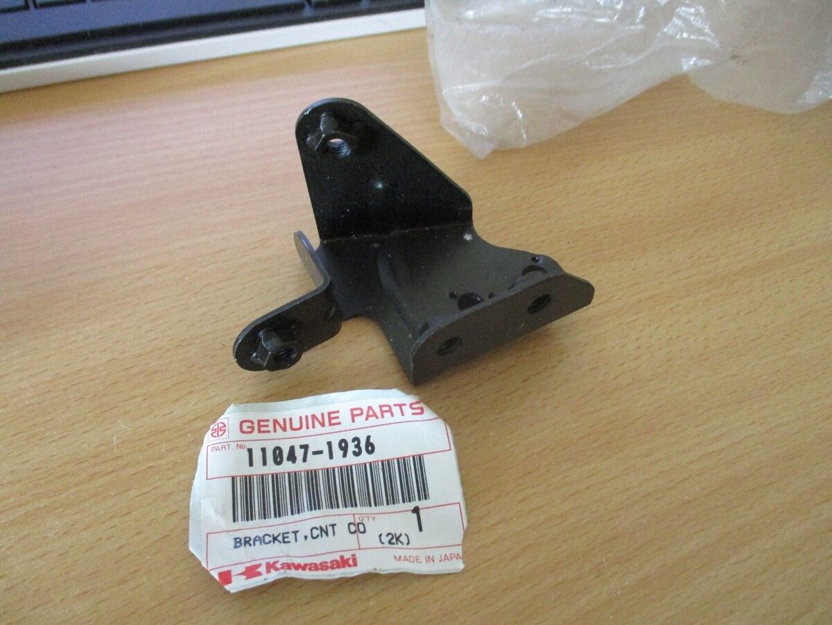 93-06 Kawasaki Zzr 600 Sol Grenaj Bağlantı Ayağı