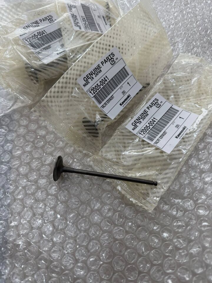 07-25 Kawasaki ZX6 Egsoz Subap ZX636 Egsoz Subap zx 636 subap Orijinal