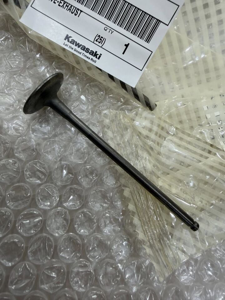 07-25 Kawasaki ZX6 Egsoz Subap ZX636 Egsoz Subap zx 636 subap Orijinal