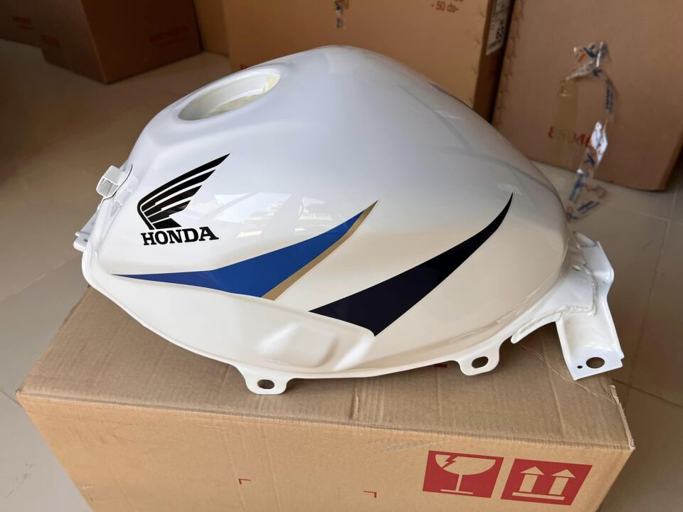 14-17 honda cbr 250 depo hrc beyaz renk cbr 250 yakıt tankı orıjinal
