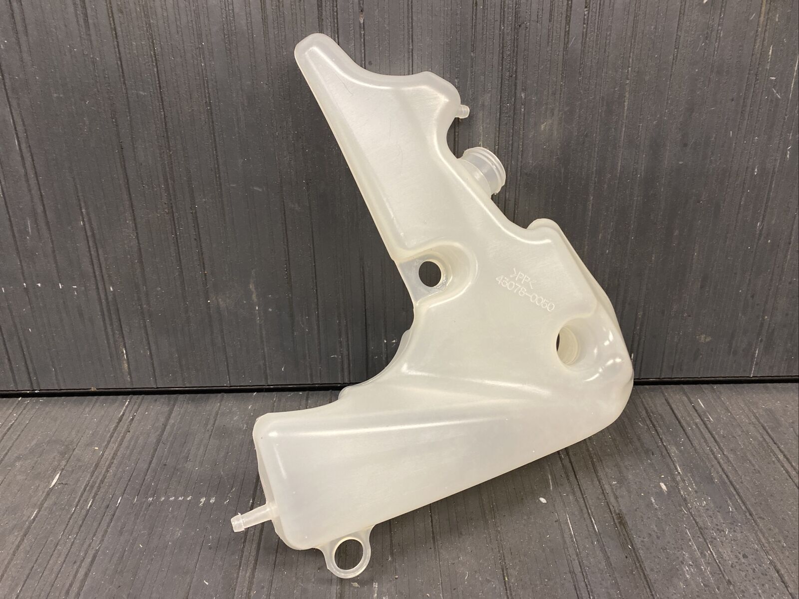 08-10 kawasaki zx10 su deposu zx 10 yedek su deposu sıfır orıjın
