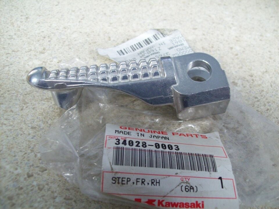 03-04 kawasaki zx6 sağ ön basamak STWP,FR,RH