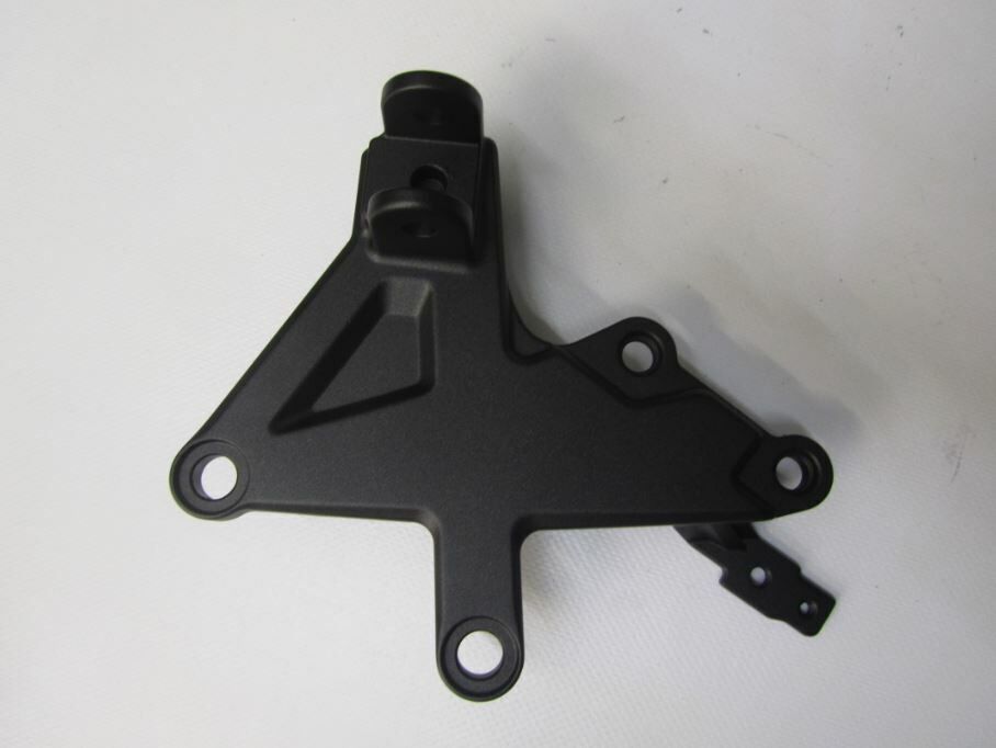 11-15 kawasaki zx10 sağ braket zx 10 sağ ücgen sıfır orıjınal