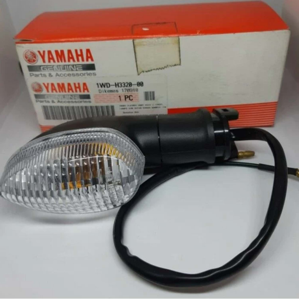 Yamaha R25 MT 07 MT 09 XJ6 Sağ Ön Sinyal